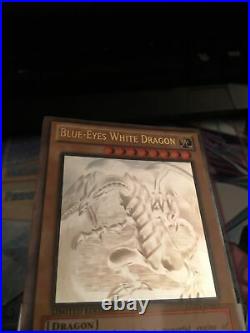 Yugioh Blue-Eyes White Dragon GLD5-EN001 Gold Ghost Rare Very Light Play Miscut