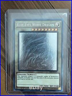 Yugioh Blue Eyes White Dragon Ghost Rare GFP2-EN175 Great For Grading