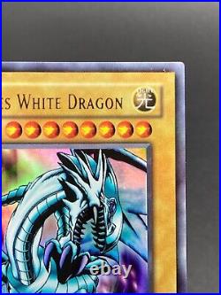 Yugioh Blue Eyes White Dragon LOB-001 1st Edition Ultra Rare Asian