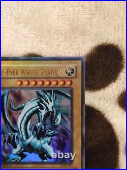 Yugioh Blue Eyes White Dragon LOB-001 1st Edition Ultra Rare Asian LP