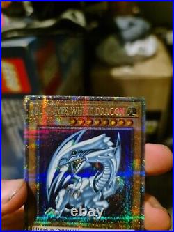 Yugioh Blue Eyes White Dragon, Prismatic Secret Rare, Mint, Japan Chronicles