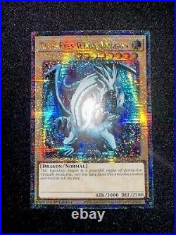 Yugioh. Blue Eyes White Dragon. Quarter Century Secret Rare. Ra03-en079. Nm