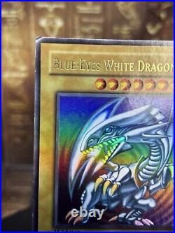 Yugioh Blue Eyes White Dragon Ultra Rare SDK-001 1st