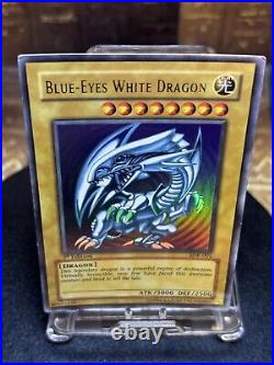 Yugioh Blue Eyes White Dragon Ultra Rare SDK-001 1st