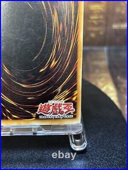 Yugioh Blue Eyes White Dragon Ultra Rare SDK-001 1st