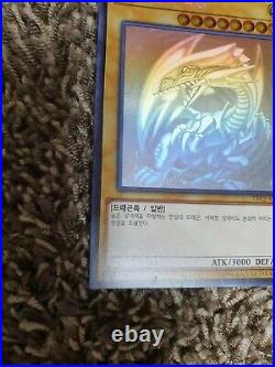 Yugioh Card Blue-Eyes White Dragon Holographic Ghost Rare TRC1-KR000 Korean NM