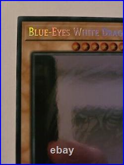 Yugioh! Ghost Rare GFP2 EN175 Blue Eyes White Dragon Near Mint-Mint Packfresh