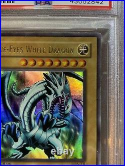 Yugioh PSA 8 Blue Eyes White Dragon LOB-001 1st Edition American English