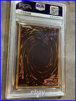 Yugioh PSA 8 Blue Eyes White Dragon LOB-001 1st Edition American English