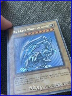 Yugioh Starter Deck Kaiba Blue Eyes White Dragon 2002 SDK-001 First Edition