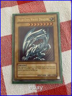 Yugioh cards 1996 first edition Blue Eyes White Dragon SDK-001