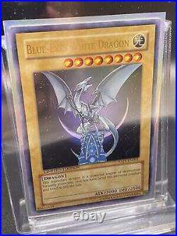 Yugioh vintage Blue Eyes White Dragons Lot Of 6